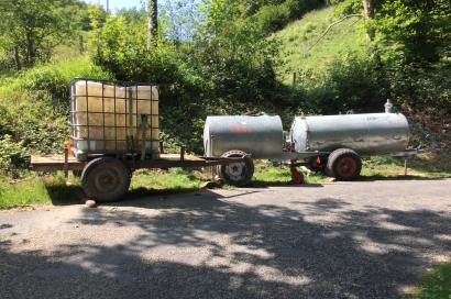 Wasser holen wo die Quellen noch was hergeben, Schlatt 2018 Foto: Barbara Mosimann