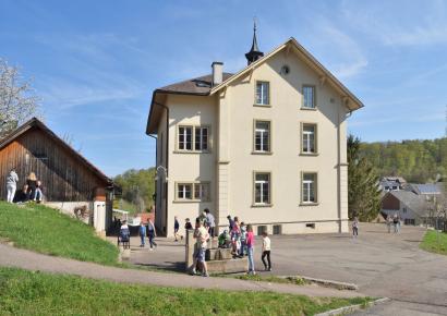 Schulhaus Lauwil